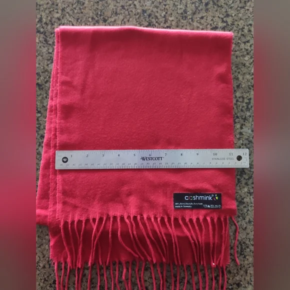 Cashmink Scraf Red - Picture 3 of 4